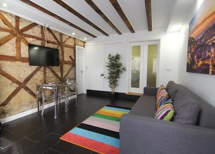 Pied-a-terre Tram 28 * Lisboa