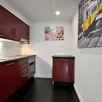 Apartment Pied-a-terre Tram 28