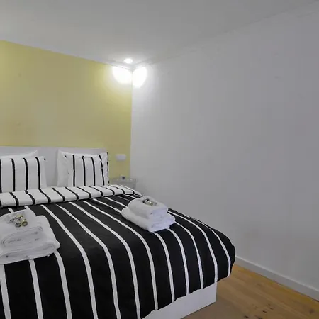 Daire Pied-a-terre Tram 28 Lisboa