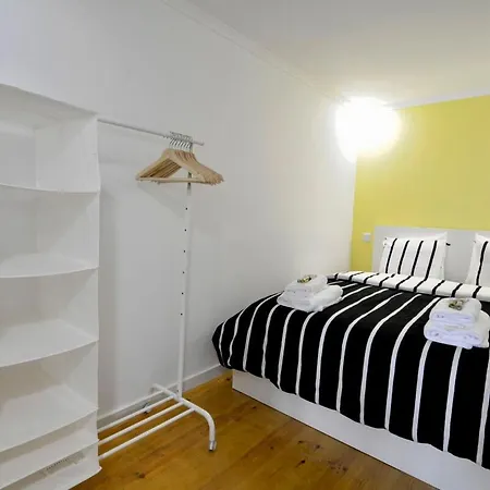 Pied-a-terre Tram 28 Апартаменты *