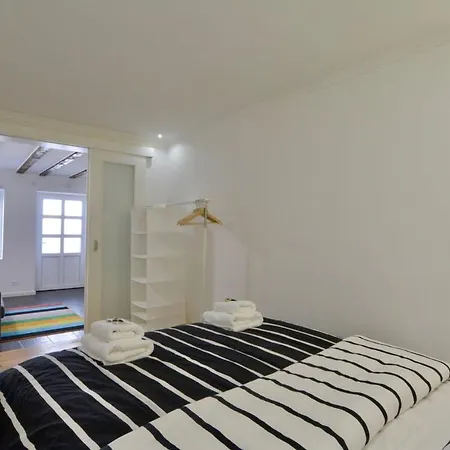 Pied-à-terre Tram 28